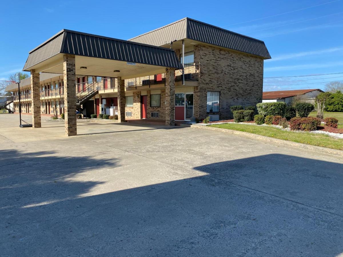 Budget Host Inn - Baxley Exterior photo